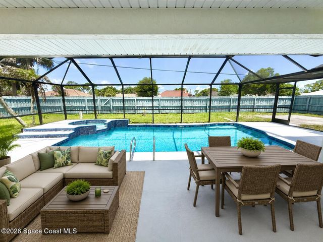 371 Narragansett Street NE, Palm Bay, FL 32907