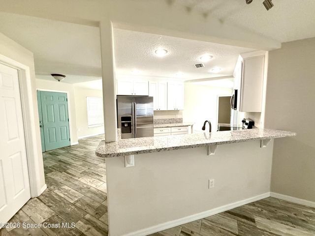 371 Narragansett Street NE, Palm Bay, FL 32907