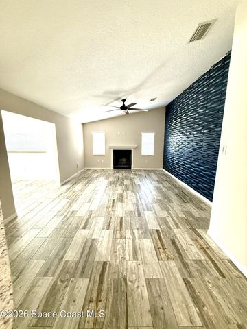 371 Narragansett Street NE, Palm Bay, FL 32907