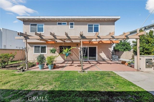6116 E Paseo Rio Azul, Anaheim, CA 92807