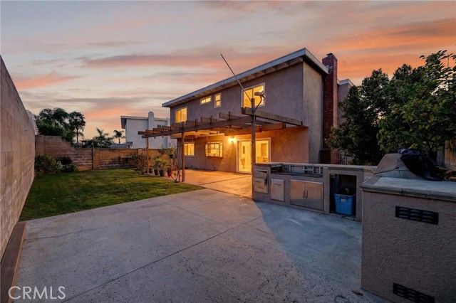 6116 E Paseo Rio Azul, Anaheim, CA 92807