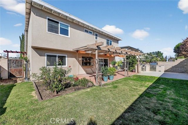 6116 E Paseo Rio Azul, Anaheim, CA 92807