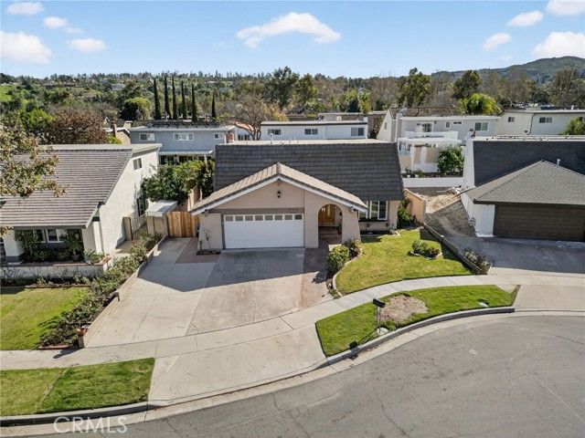 6116 E Paseo Rio Azul, Anaheim, CA 92807