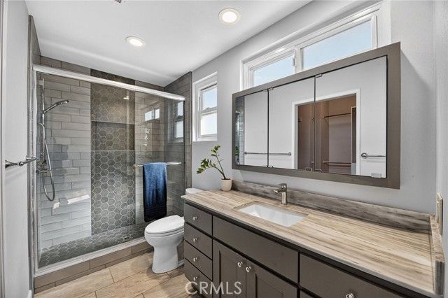 6116 E Paseo Rio Azul, Anaheim, CA 92807