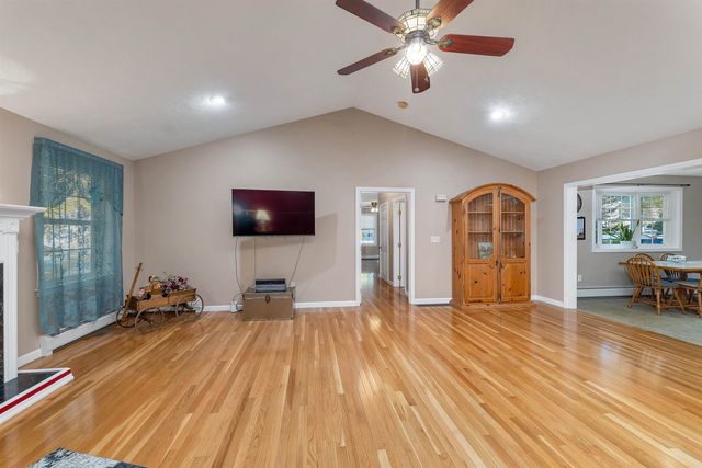 1121 Cilley Road, Manchester, NH 03103