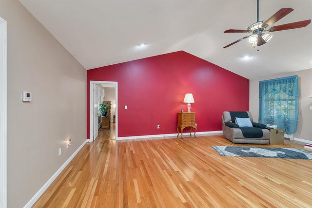 1121 Cilley Road, Manchester, NH 03103