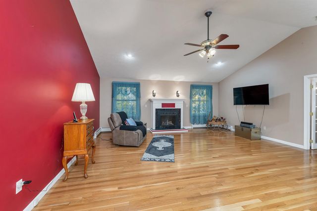 1121 Cilley Road, Manchester, NH 03103
