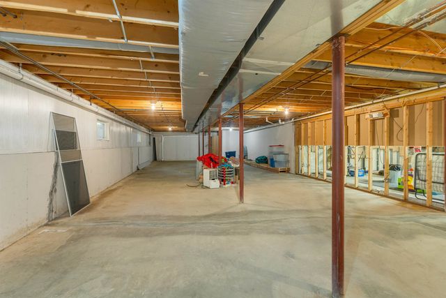 1121 Cilley Road, Manchester, NH 03103