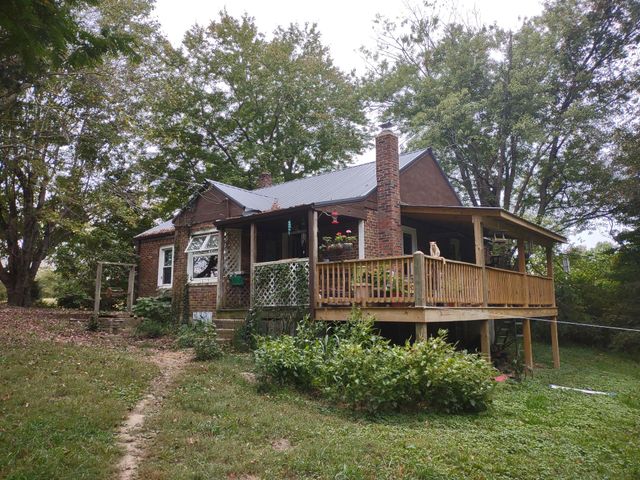 652 Gamaliel RD, Red Boiling Springs, TN 37150