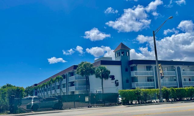 400 SE 10th Street 308, Deerfield Beach, FL 33441