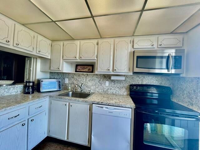 400 SE 10th Street 308, Deerfield Beach, FL 33441