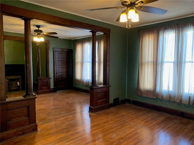 1002 S 22nd Street, St Joseph, MO 64507