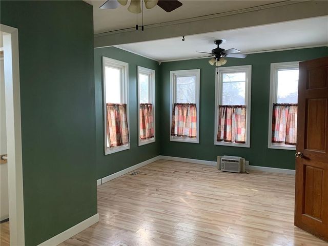 1002 S 22nd Street, St Joseph, MO 64507