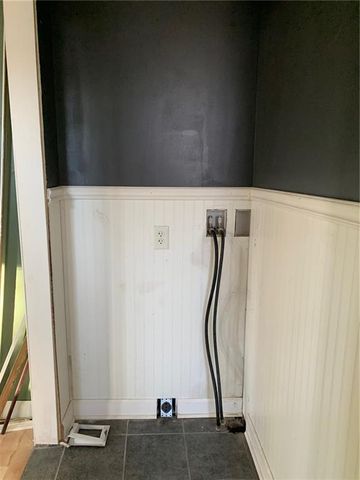 1002 S 22nd Street, St Joseph, MO 64507