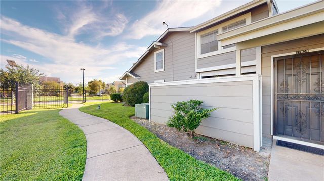12250 Coppertree Lane, Houston, TX 77035