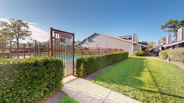 12250 Coppertree Lane, Houston, TX 77035