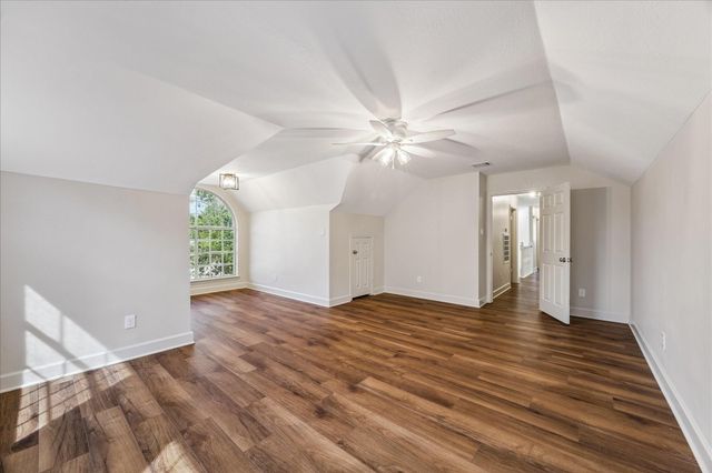 1808 Oakleaf Circle, Pearland, TX 77581