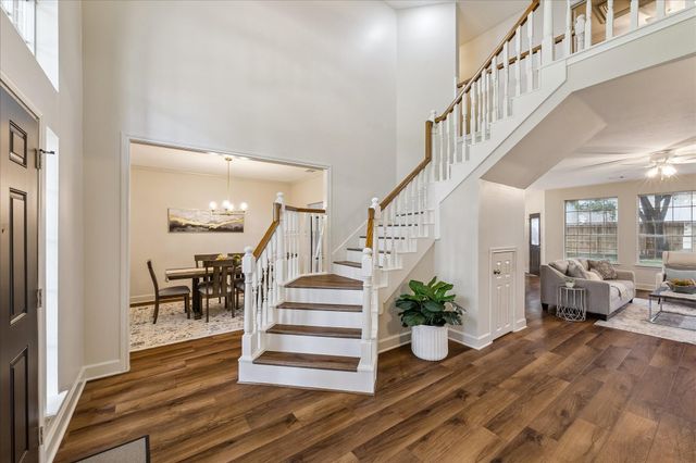 1808 Oakleaf Circle, Pearland, TX 77581