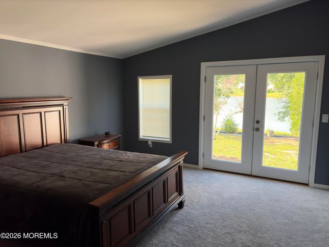 66 Perrys Lane, Manahawkin, NJ 08050