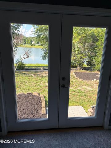 66 Perrys Lane, Manahawkin, NJ 08050