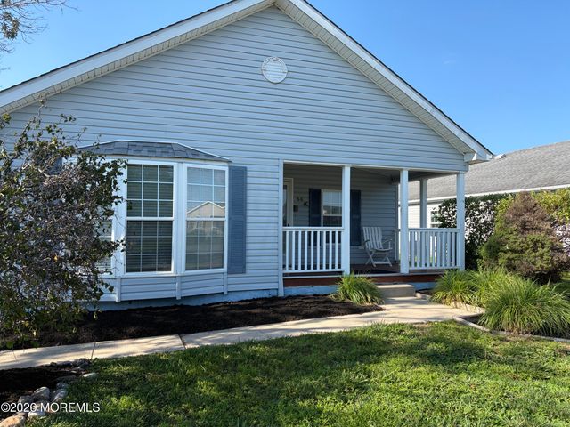 66 Perrys Lane, Manahawkin, NJ 08050
