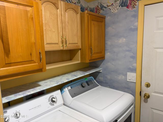 66 Perrys Lane, Manahawkin, NJ 08050