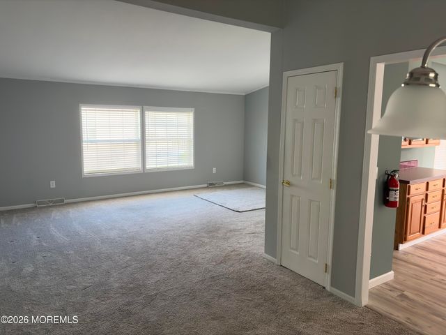 66 Perrys Lane, Manahawkin, NJ 08050