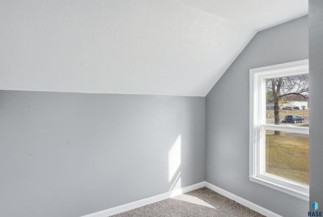 104 N Veterans St Street, Flandreau, SD 57028