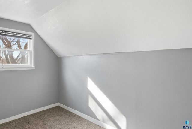 104 N Veterans St Street, Flandreau, SD 57028