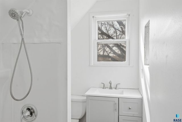 104 N Veterans St Street, Flandreau, SD 57028