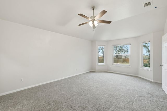 102 Bosque DR, Hutto, TX 78634