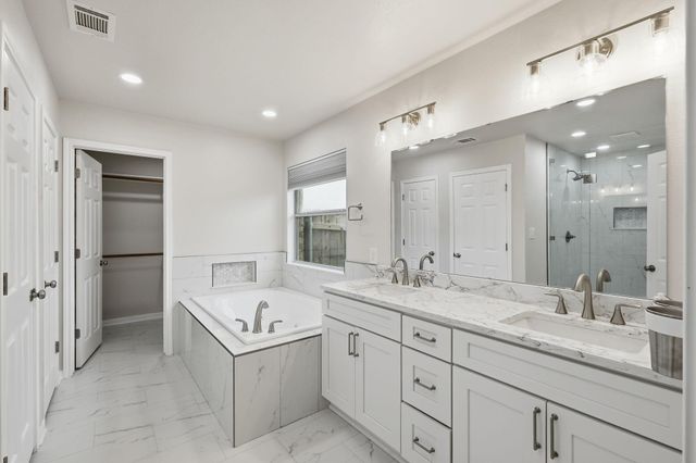 102 Bosque DR, Hutto, TX 78634