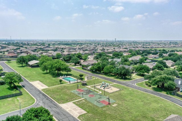 102 Bosque DR, Hutto, TX 78634