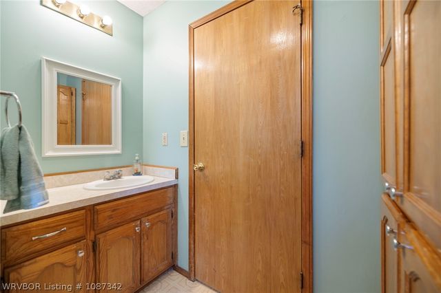 111 Cedar Avenue, Alma, AR 72921