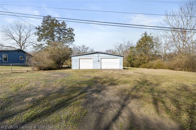 111 Cedar Avenue, Alma, AR 72921
