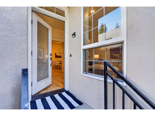 2442 Nw PETTYGROVE St, Portland, OR 97210