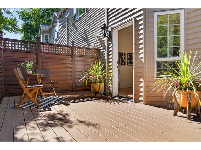 2442 Nw PETTYGROVE St, Portland, OR 97210