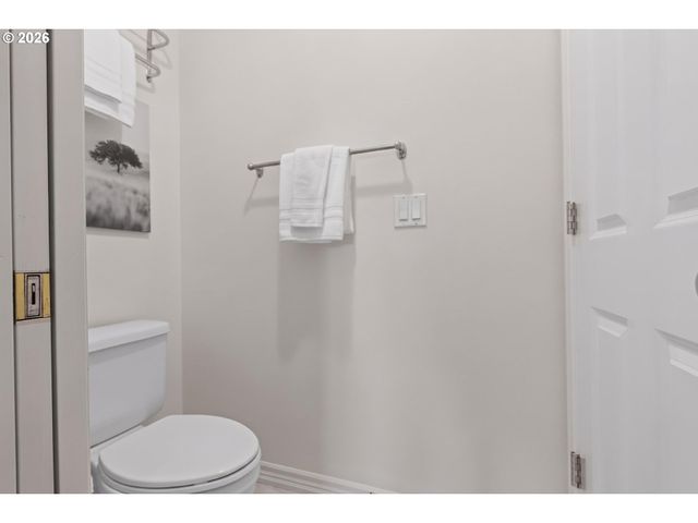 2442 Nw PETTYGROVE St, Portland, OR 97210