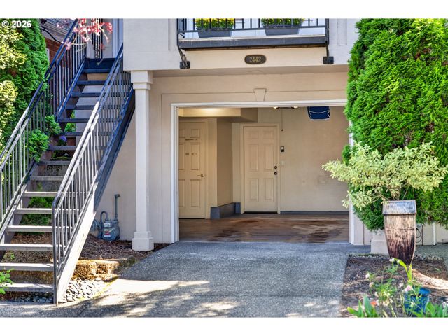 2442 Nw PETTYGROVE St, Portland, OR 97210