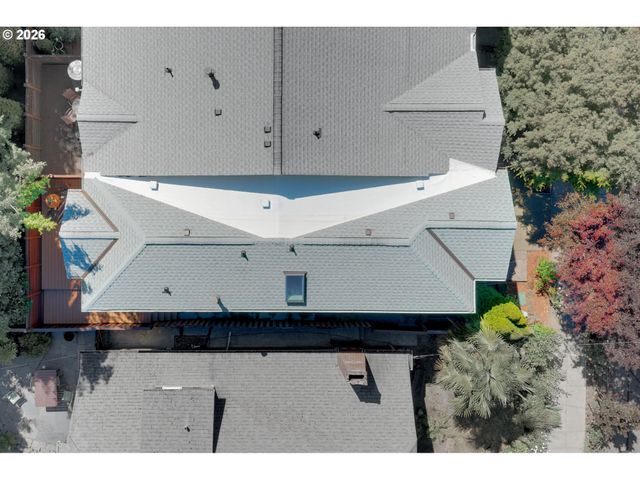 2442 Nw PETTYGROVE St, Portland, OR 97210