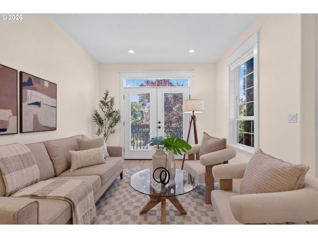 2442 Nw PETTYGROVE St, Portland, OR 97210