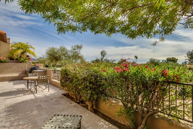 8711 E PARAISO Drive, Scottsdale, AZ 85255