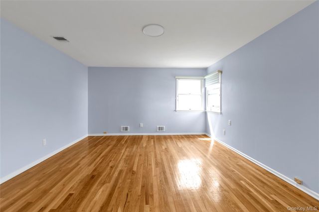 37 Sullivan Drive, Jericho, NY 11753