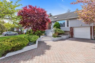 37 Sullivan Drive, Jericho, NY 11753