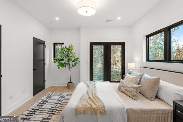 1169 Penny Lane, Atlanta, GA 30329