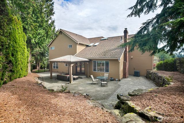 18451 NW Village Park Drive, Issaquah, WA 98027