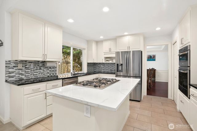 18451 NW Village Park Drive, Issaquah, WA 98027