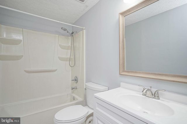 53 VICTORIA MANOR CT, Sicklerville, NJ 08081