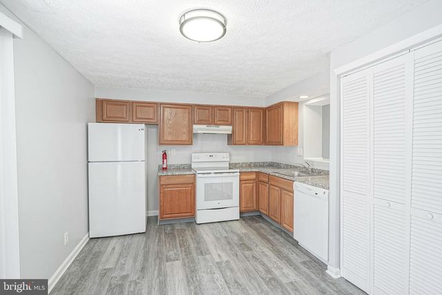 53 VICTORIA MANOR CT, Sicklerville, NJ 08081