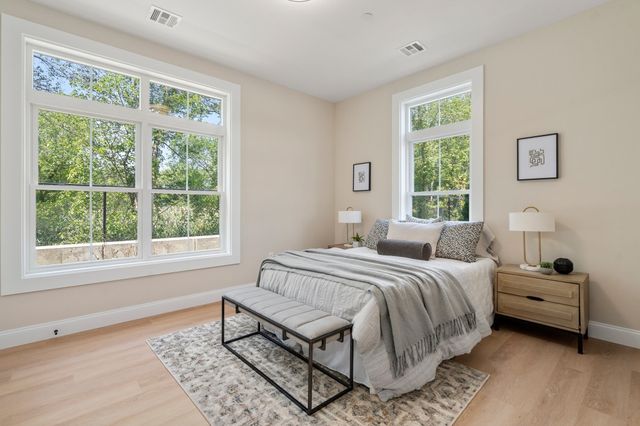 7 Cross St 102U, Wilmington, MA 01887